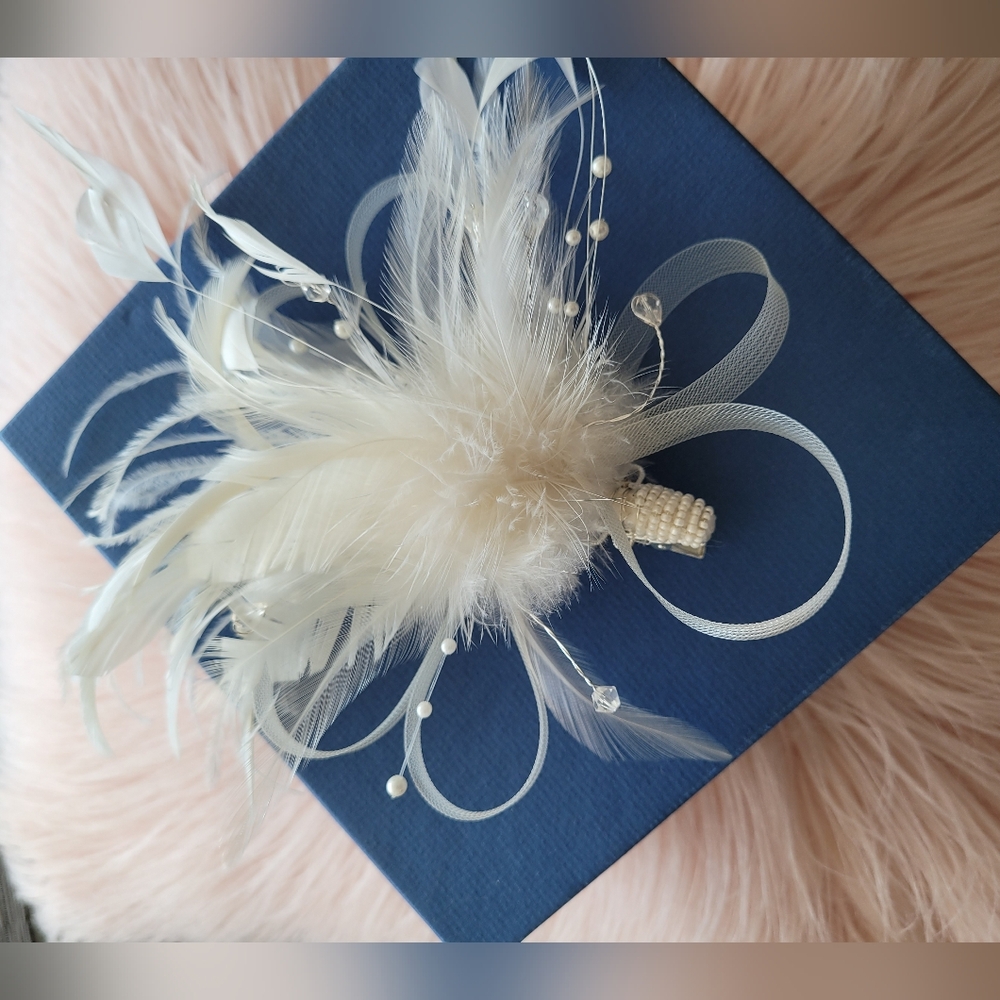 Bel Air Bridal Ivory Feather Hair Clip